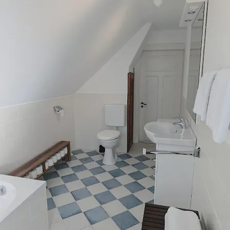 Vakantiehuis Jugendstilvilla Auf Altem Bauernhof